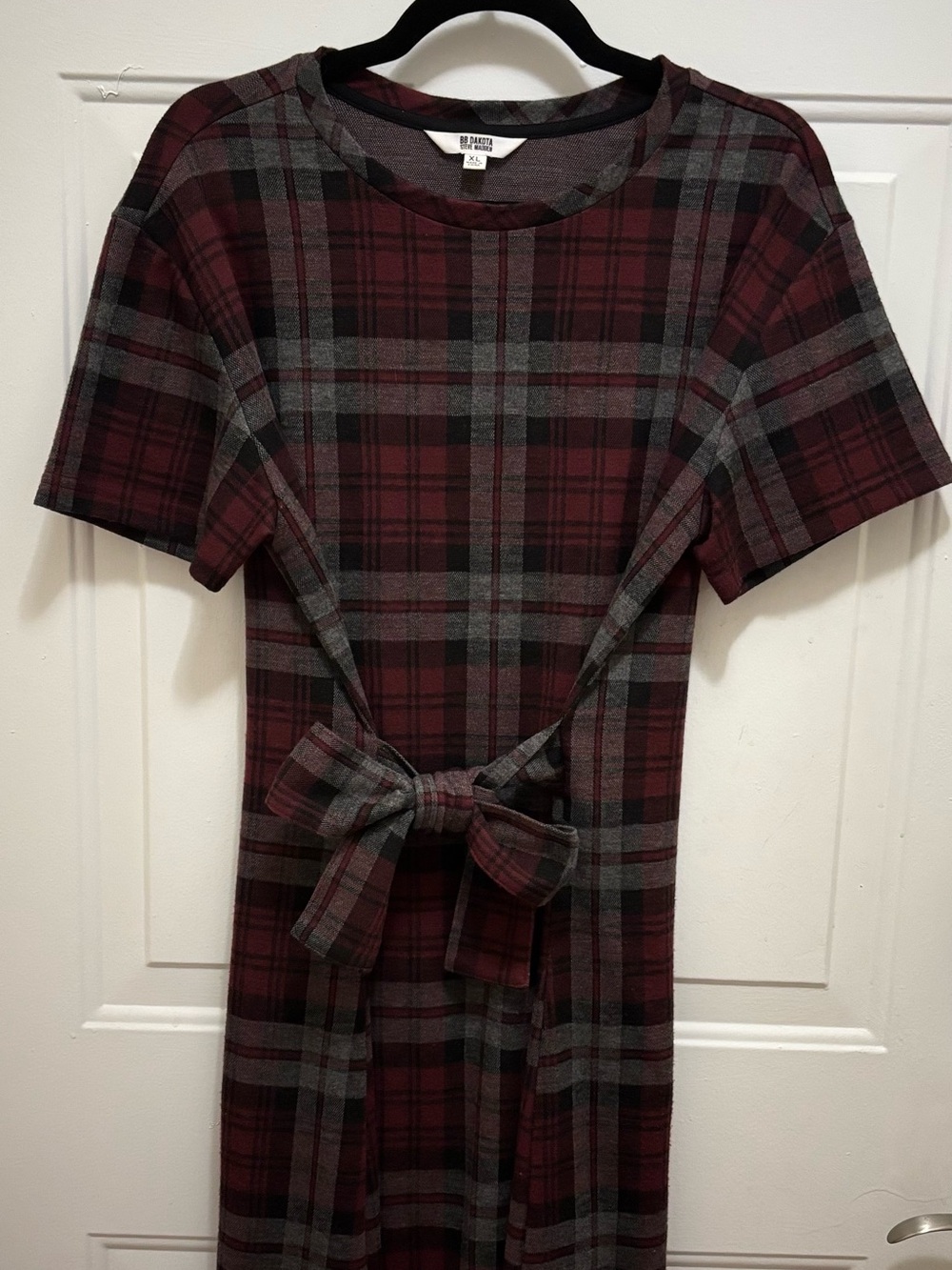 BB Dakota by Steve Madden Maroon and Gray Plaid Midi Dress with Front Tie
